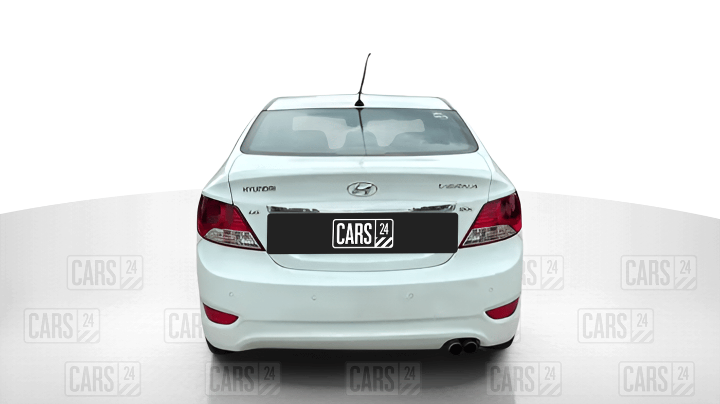 2012 Hyundai Verna FLUIDIC 1.6 CRDI SX, Diesel, Manual, 50,181 km, Back/Rear