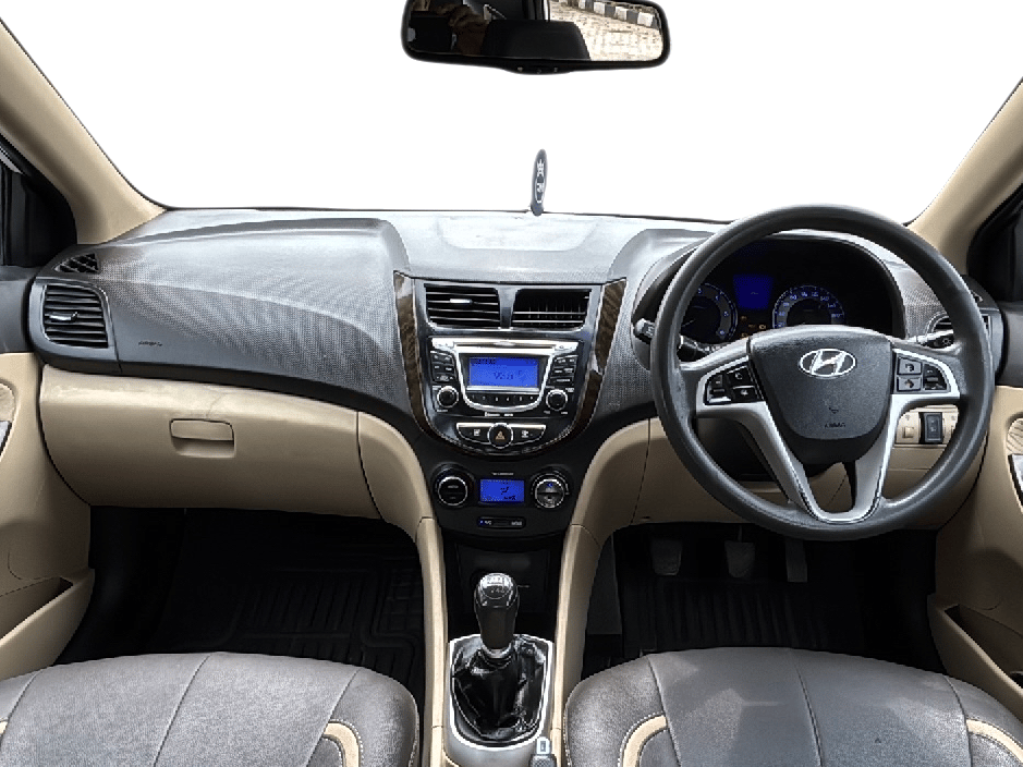 2012 Hyundai Verna FLUIDIC 1.6 CRDI SX, Diesel, Manual, 50,181 km, Dashboard