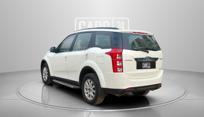 2017 Mahindra XUV500 W10 AWD AT, Diesel, Automatic, 1,03,340 km, Left Back Diagonal