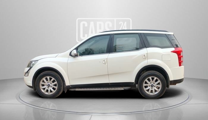 2017 Mahindra XUV500 W10 AWD AT, Diesel, Automatic, 1,03,340 km, Left Side