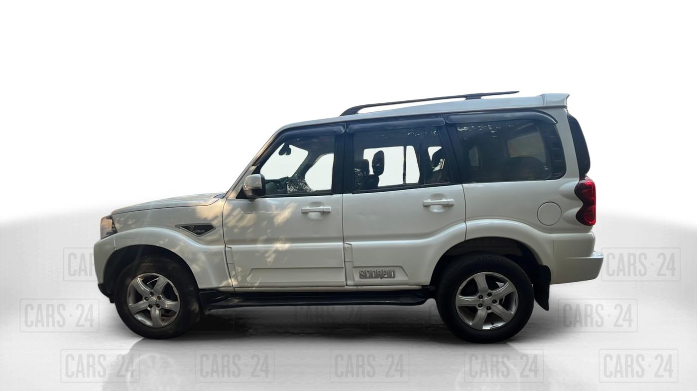 2018 Mahindra Scorpio S11 2WD, Diesel, Manual, 85,000 km, Left Side