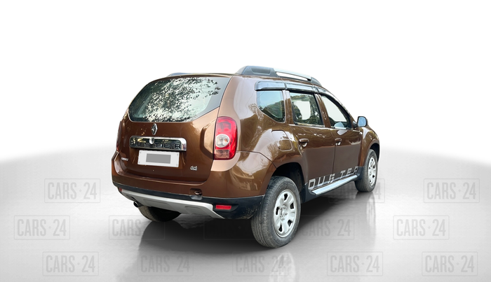 2013 Renault Duster 85 PS RXE DIESEL, Diesel, Manual, 70,000 km, Right Back Diagonal