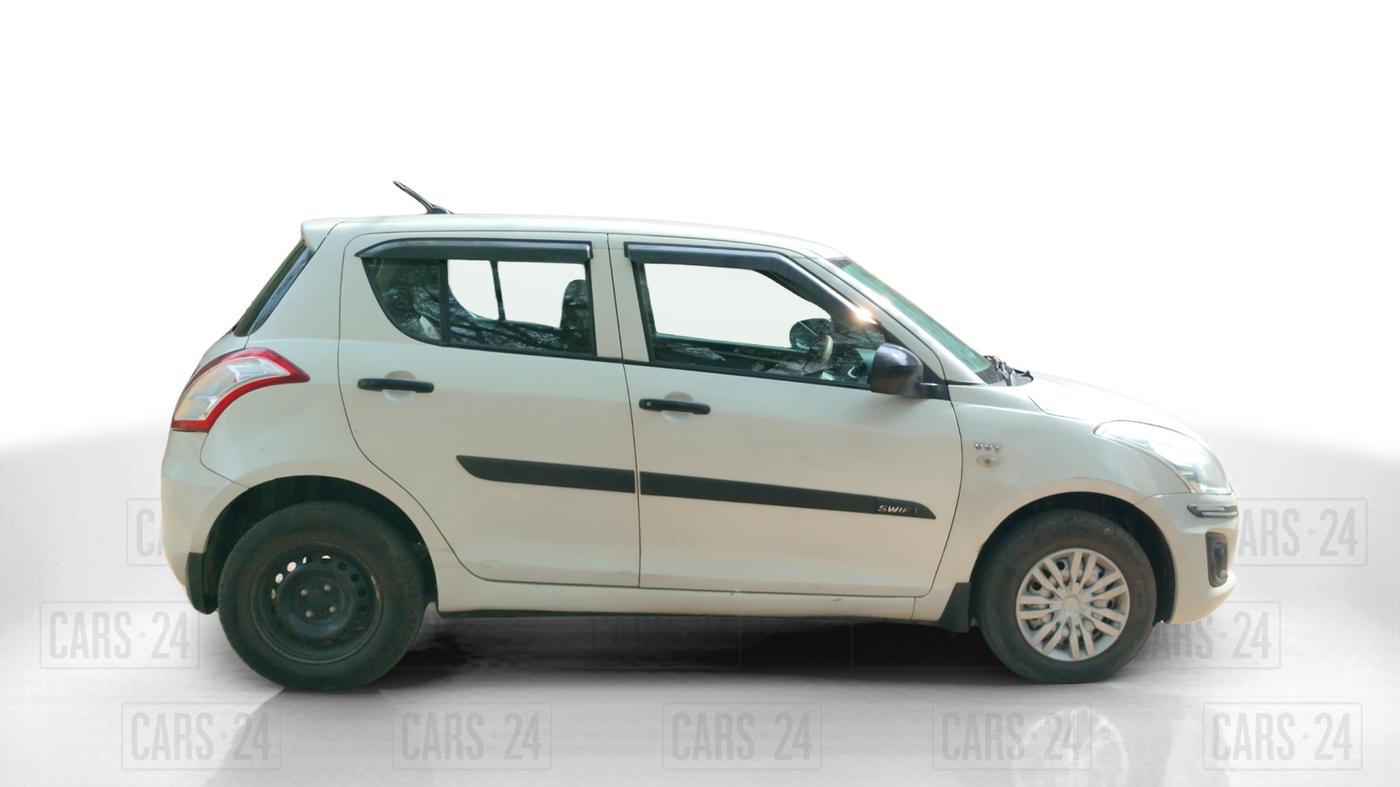 2016 Maruti Swift LXI, Petrol, Manual, 77,003 km, Right Side View