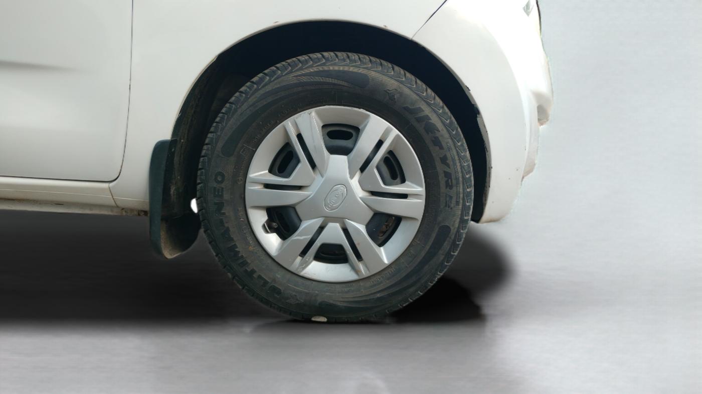 2018 Datsun Redi Go T(O) 1.0 AMT, Petrol, Automatic, 8,910 km, Right Front Wheel