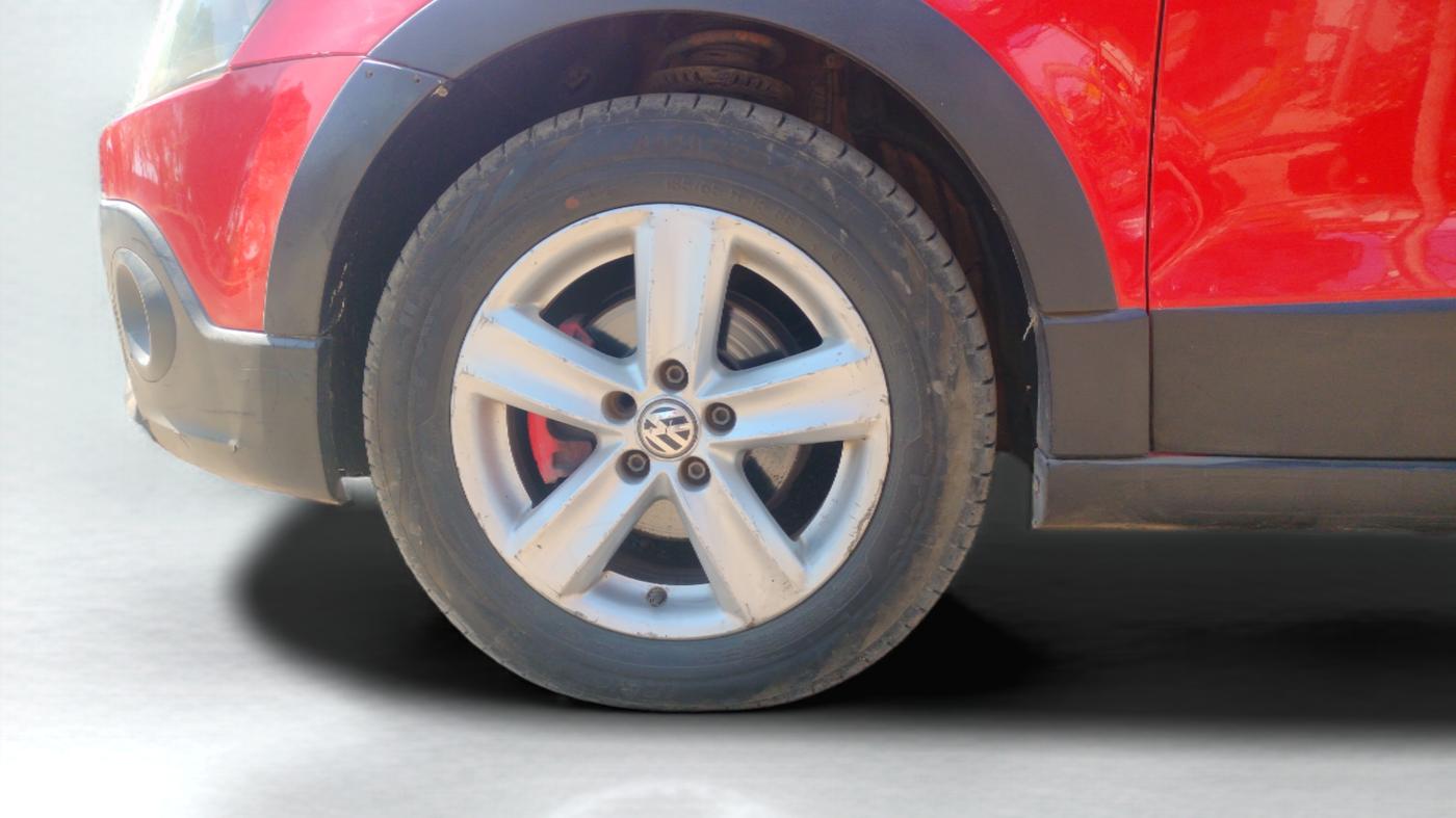 2015 Volkswagen Cross Polo HIGHLINE TDI, Diesel, Manual, 58,815 km, Left Front Wheel