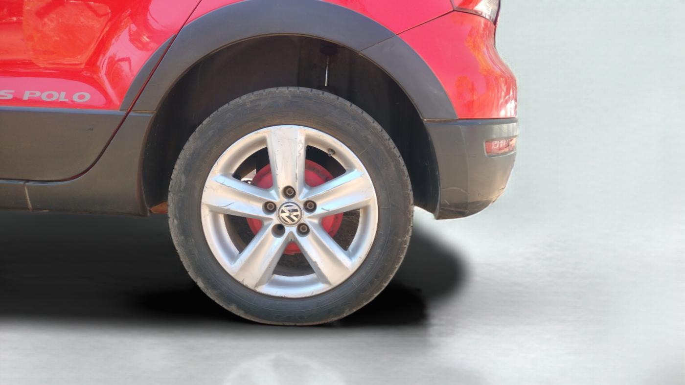 2015 Volkswagen Cross Polo HIGHLINE TDI, Diesel, Manual, 58,815 km, Left Rear Wheel