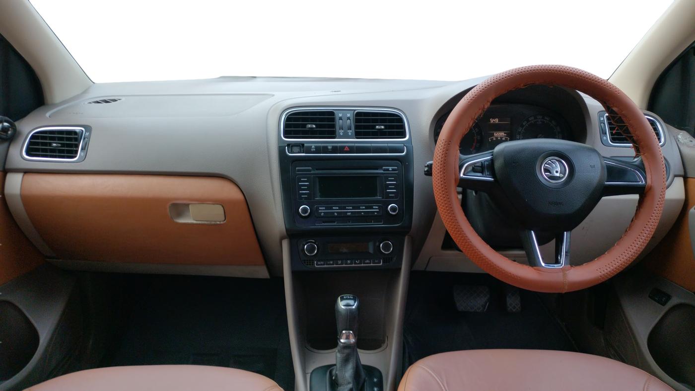 2015 Skoda Rapid 1.5 TDI CR ELEGANCE AT, Diesel, Automatic, 62,289 km, Dashboard