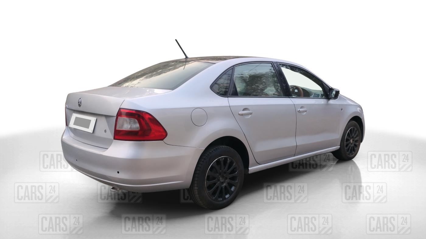 2015 Skoda Rapid 1.5 TDI CR ELEGANCE AT, Diesel, Automatic, 62,289 km, Right Back Diagonal