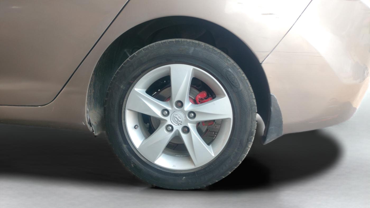 2012 Hyundai New Elantra 1.6 SX MT DIESEL, Diesel, Manual, 62,380 km, Left Rear Wheel