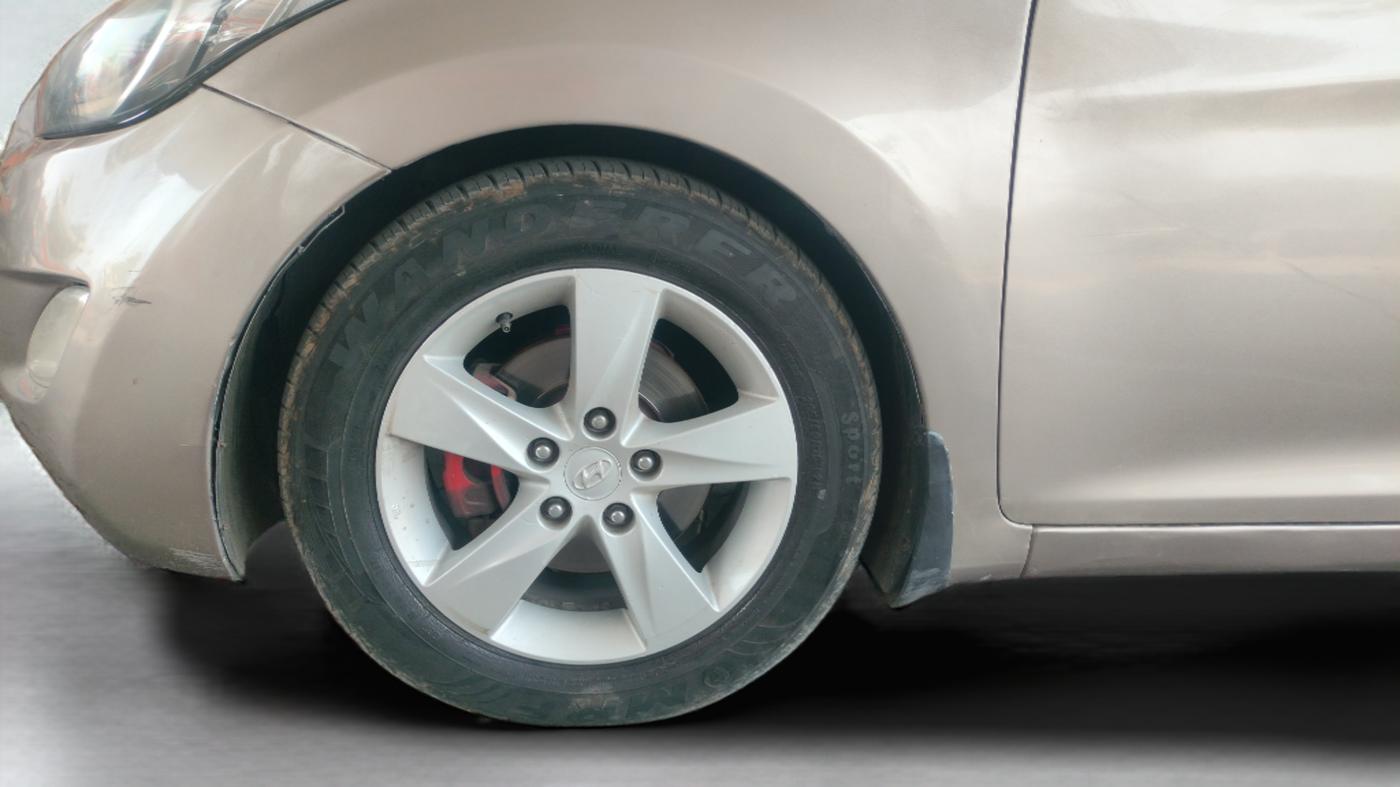 2012 Hyundai New Elantra 1.6 SX MT DIESEL, Diesel, Manual, 62,380 km, Left Front Wheel