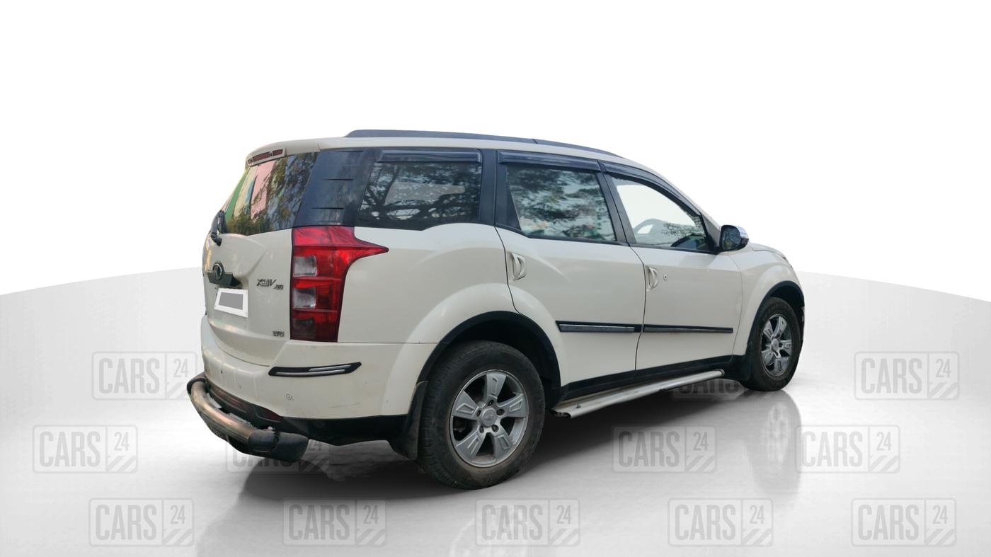 2014 Mahindra XUV500 W8, Diesel, Manual, 76,293 km, Right Back Diagonal
