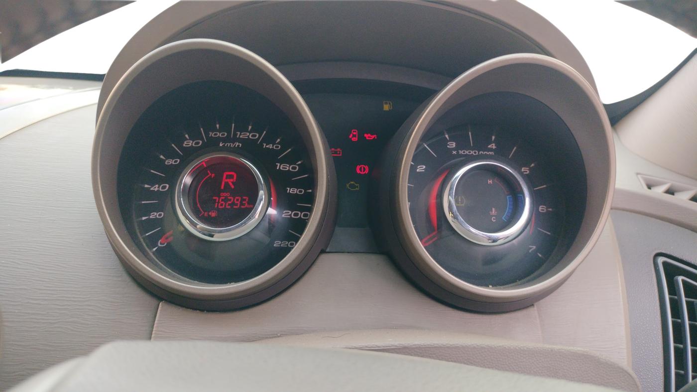 2014 Mahindra XUV500 W8, Diesel, Manual, 76,293 km, Odometer Image