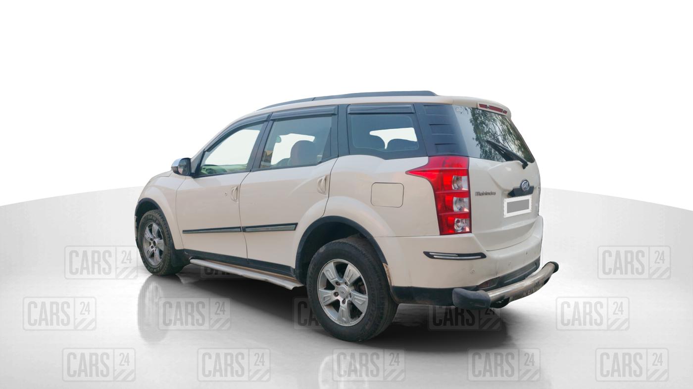 2014 Mahindra XUV500 W8, Diesel, Manual, 76,293 km, Left Back Diagonal