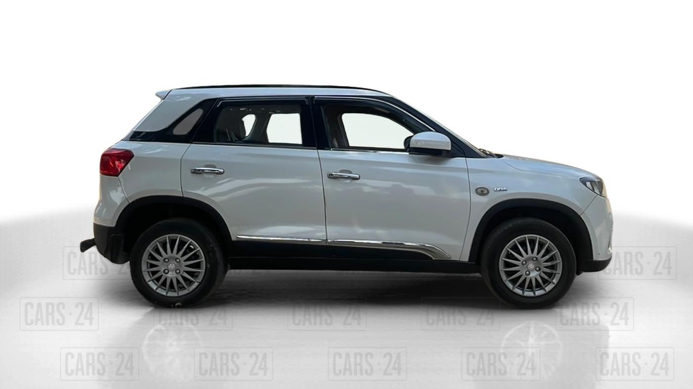 2017 Maruti Vitara Brezza VDI, Diesel, Manual, 1,03,274 km, Right Side View