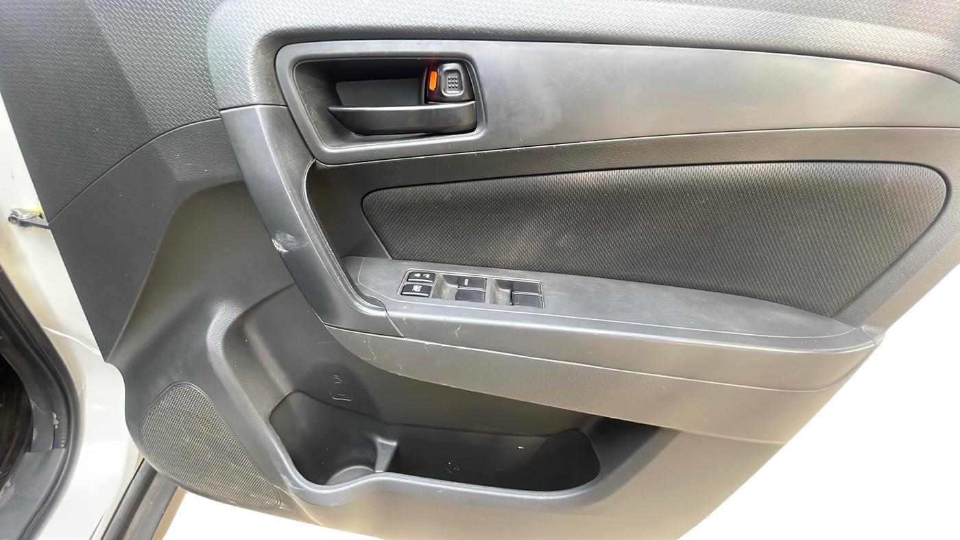 2017 Maruti Vitara Brezza VDI, Diesel, Manual, 1,03,274 km, Driver Side Door Panel Controls