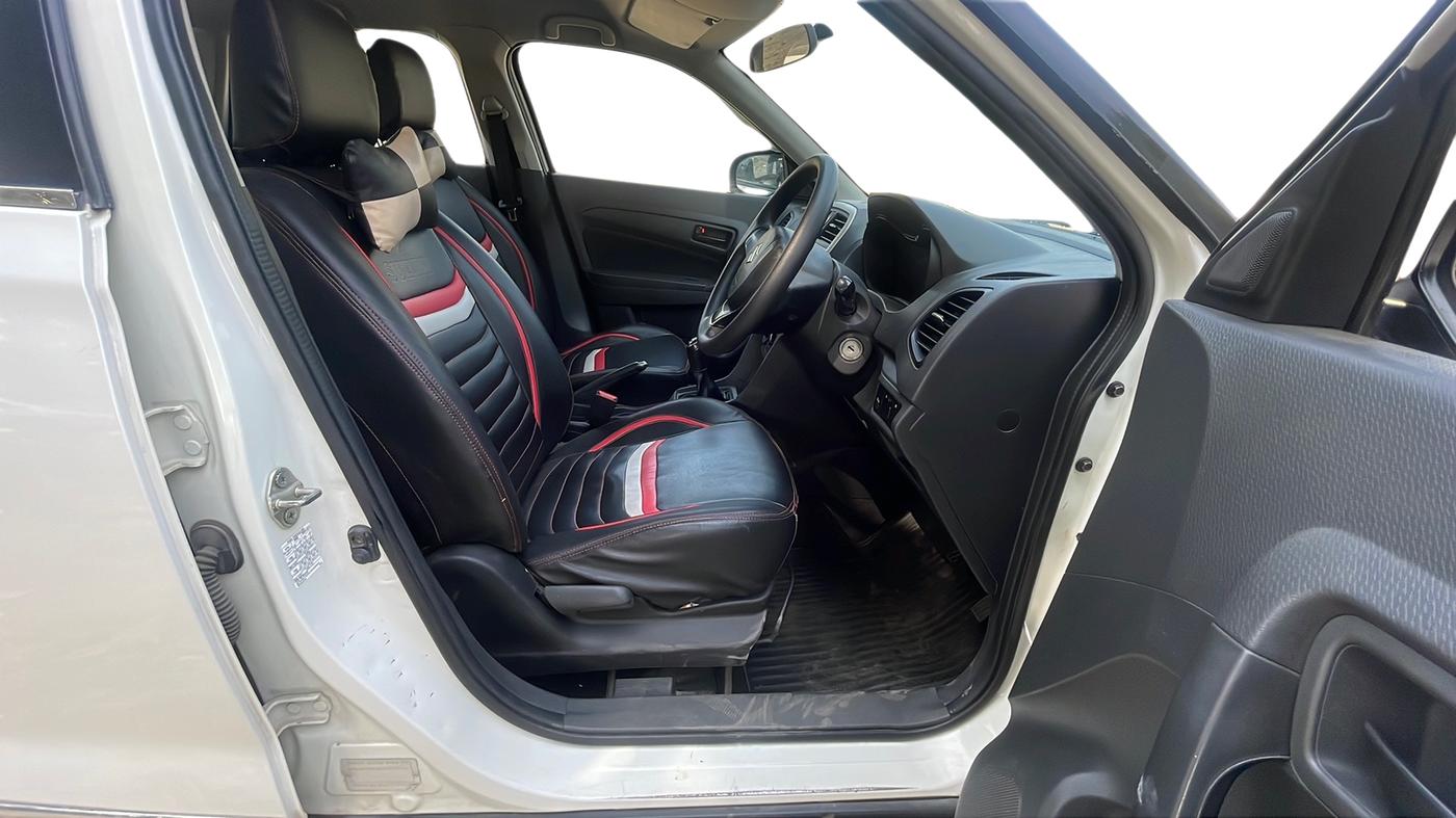 2017 Maruti Vitara Brezza VDI, Diesel, Manual, 1,03,274 km, Right Side Front Door Cabin