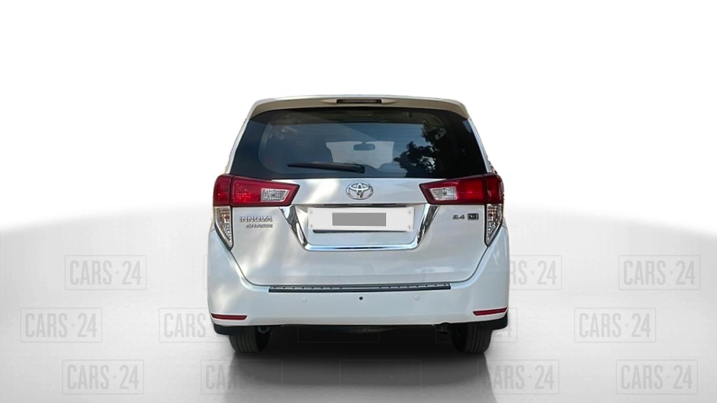 2017 Toyota Innova Crysta 2.4 G 7 STR, Diesel, Manual, 1,06,790 km, Back/Rear