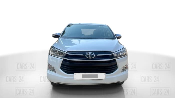 2017 Toyota Innova Crysta 2.4 G 7 STR, Diesel, Manual, 1,06,790 km, Front