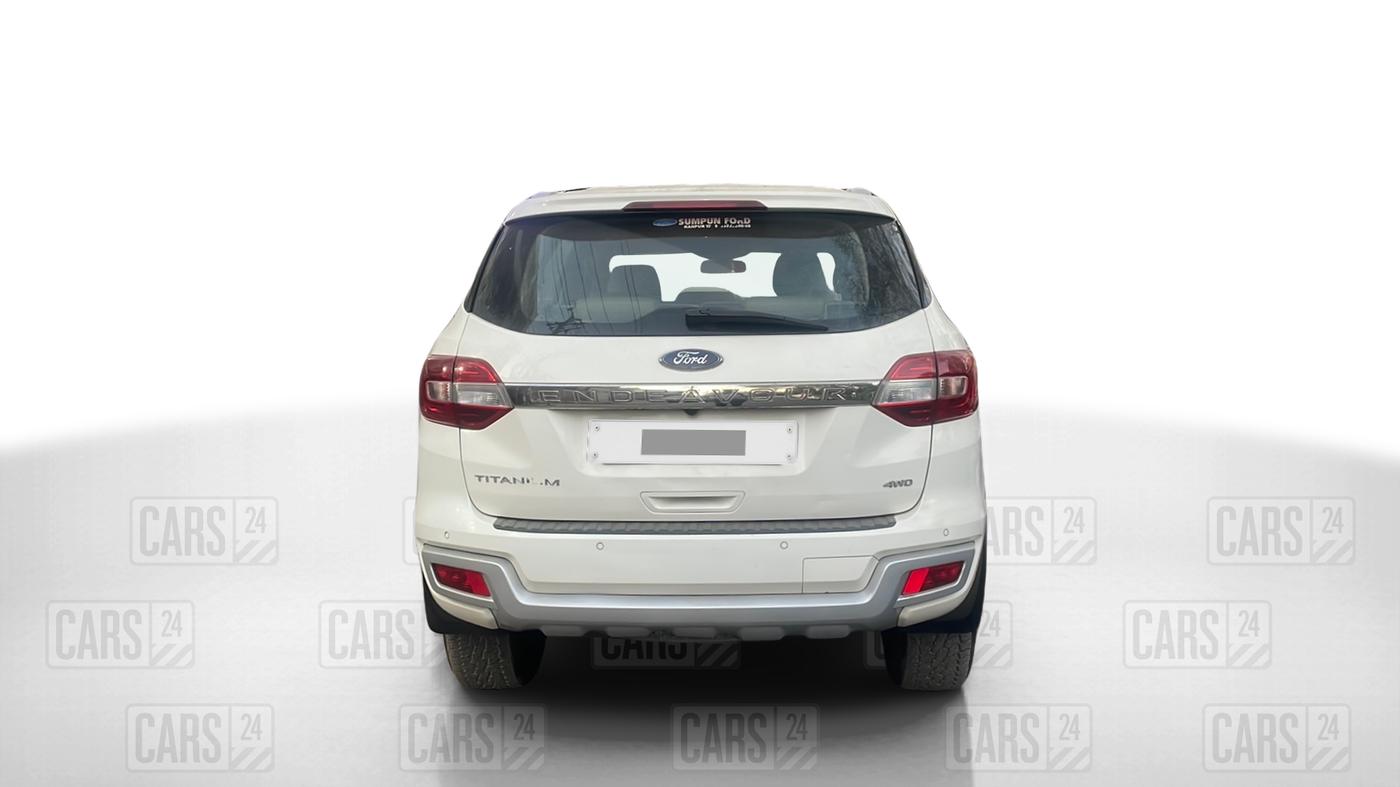 2017 Ford Endeavour TITANIUM 3.2 4X4 AT, Diesel, Automatic, 1,04,529 km, Back/Rear