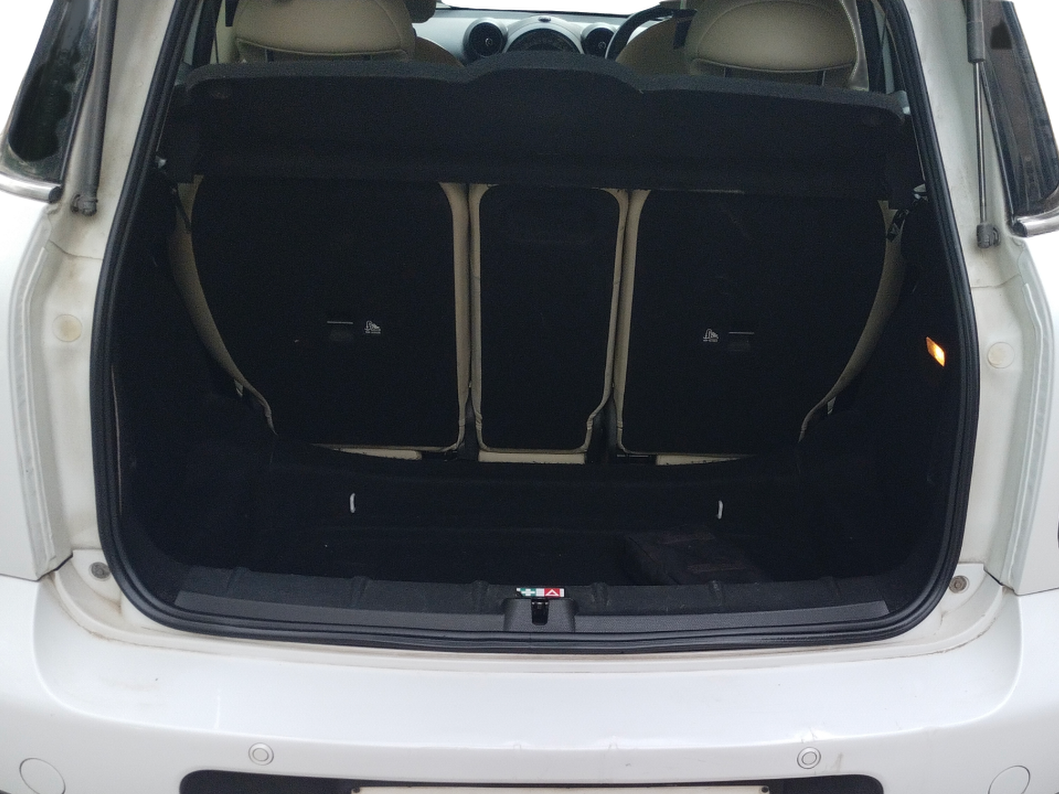 2016 BMW Mini COOPER D COUNTRYMAN, Diesel, Automatic, 77,001 km, Boot Inside