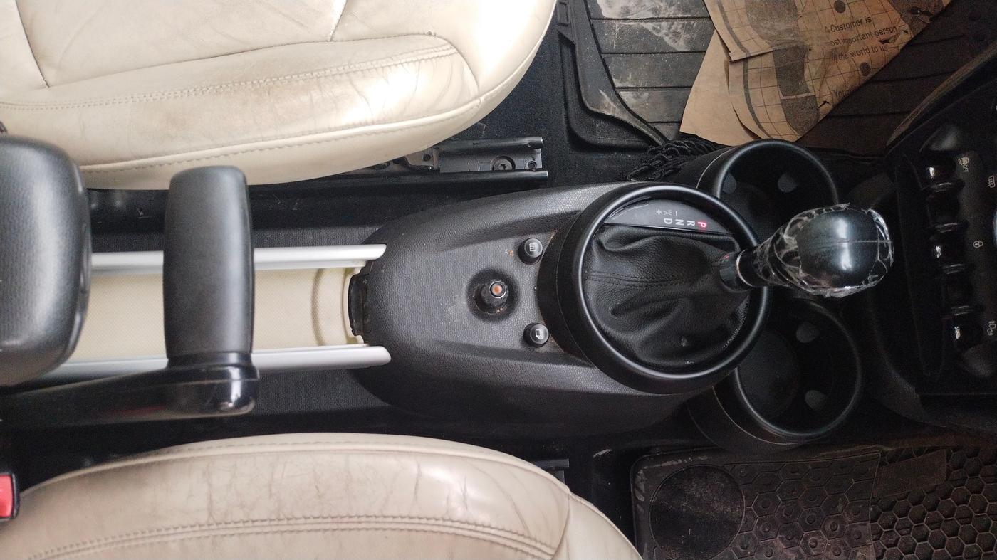 2016 BMW Mini COOPER D COUNTRYMAN, Diesel, Automatic, 77,001 km, Gear Lever