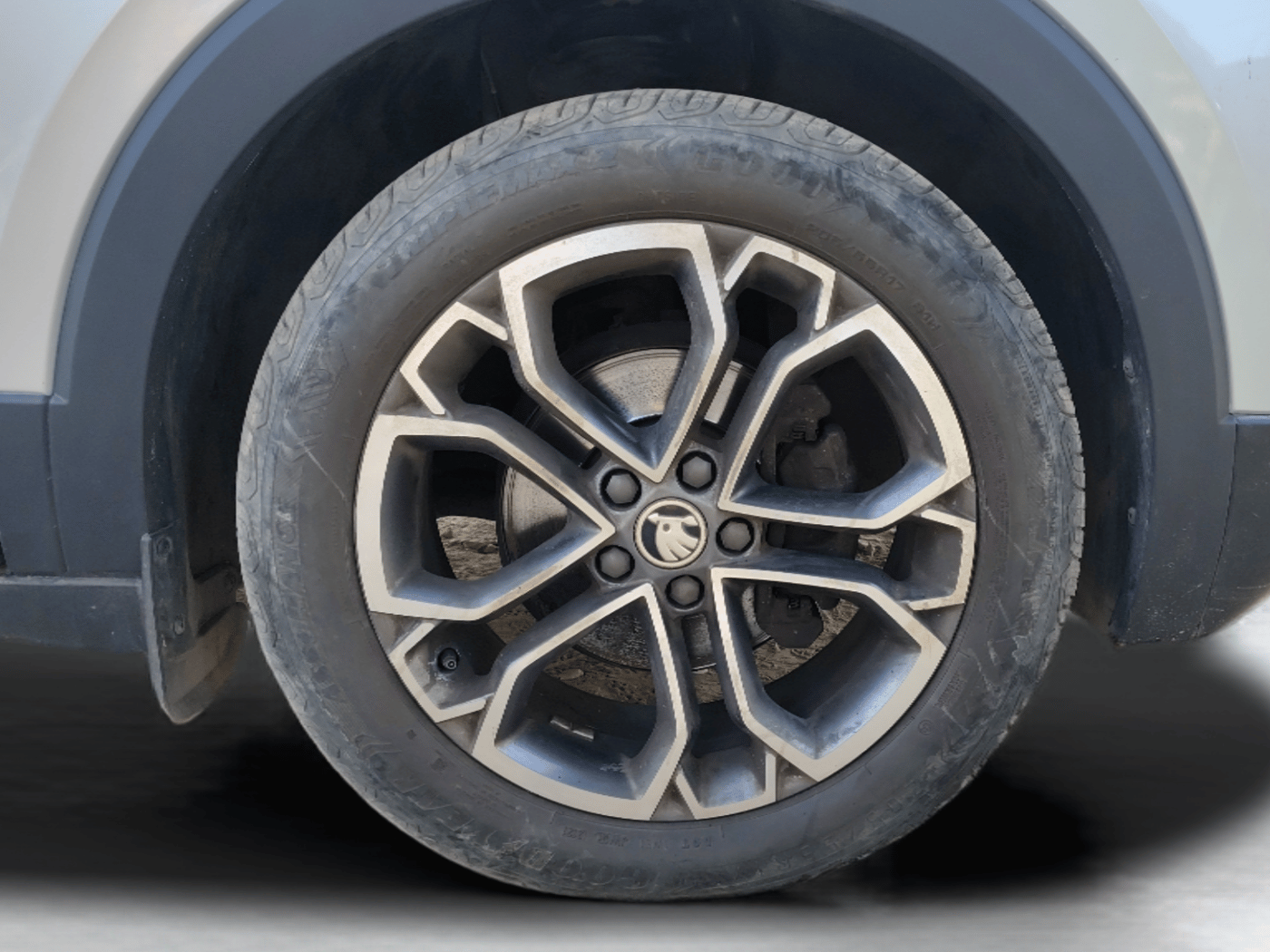 2021 Skoda KUSHAQ STYLE 1.0L TSI AT, Petrol, Automatic, 44,580 km, Right Front Wheel