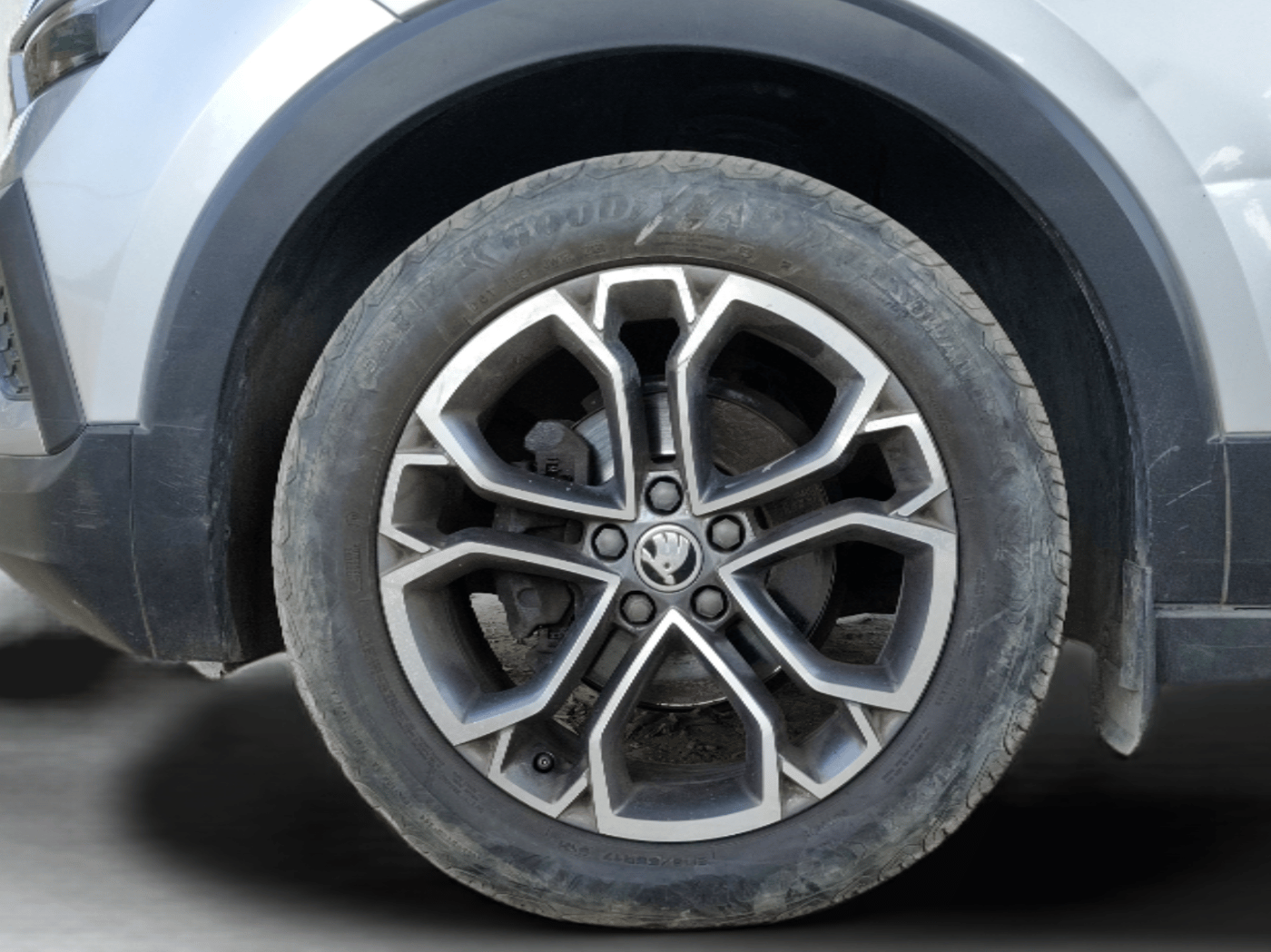 2021 Skoda KUSHAQ STYLE 1.0L TSI AT, Petrol, Automatic, 44,580 km, Left Front Wheel