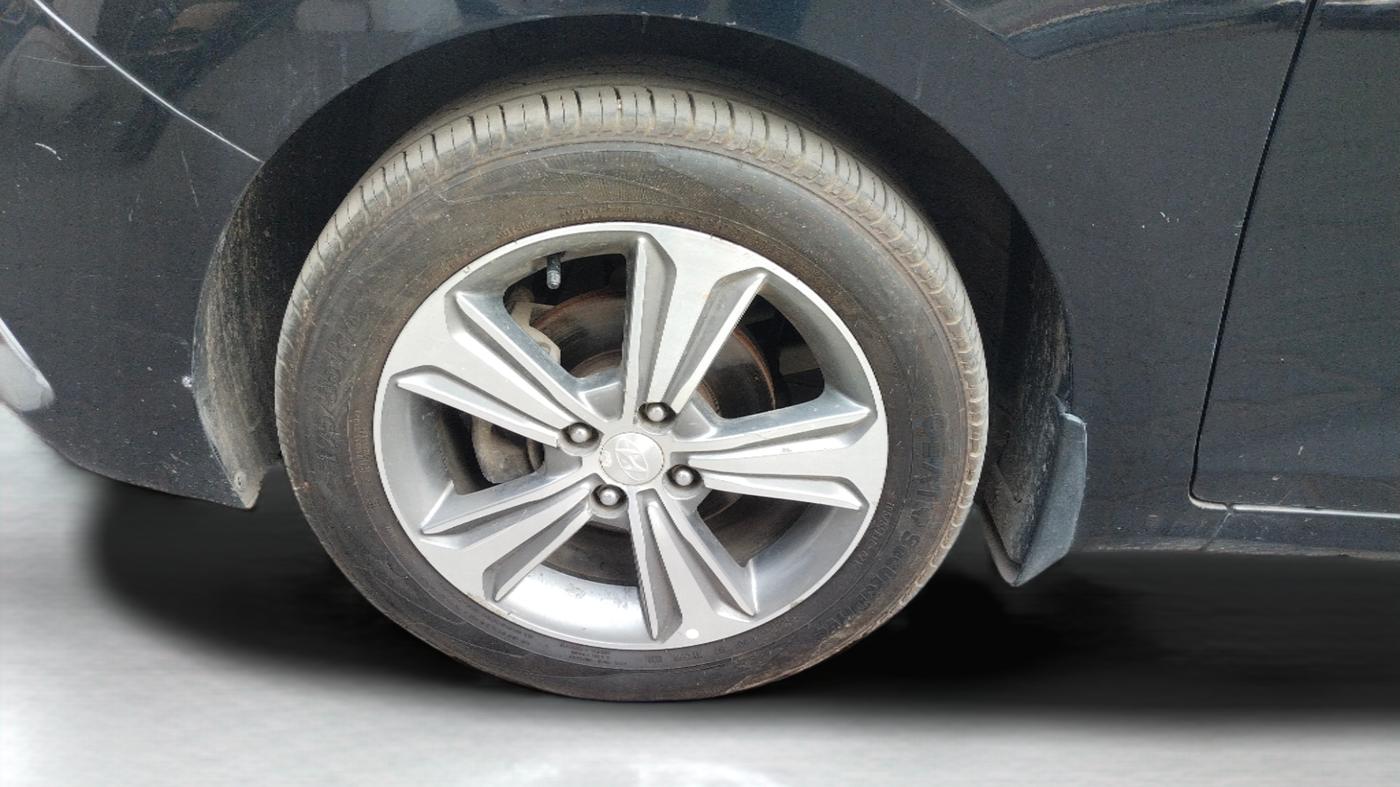 2018 Hyundai Verna 1.6 CRDI SX + AT, Diesel, Automatic, 54,821 km, Left Front Wheel