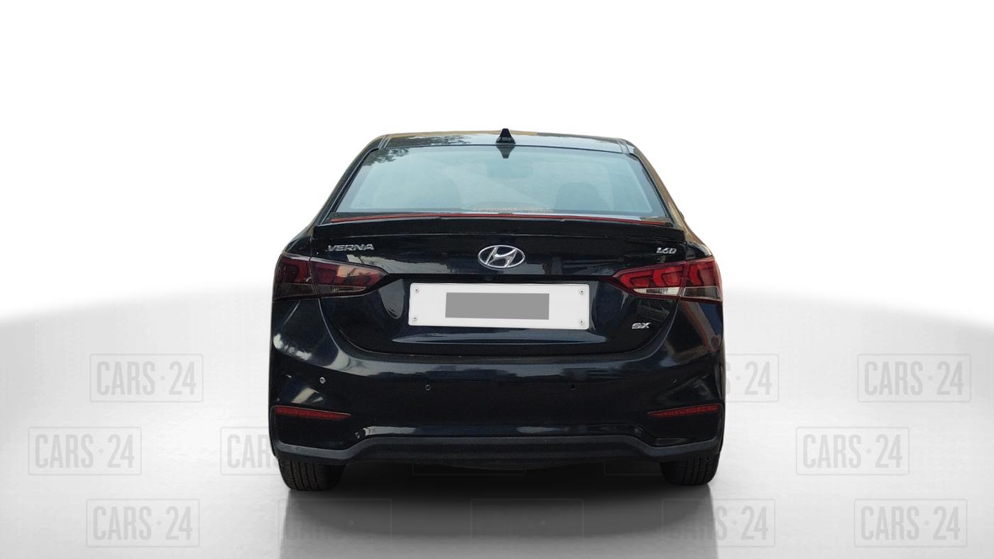 2018 Hyundai Verna 1.6 CRDI SX + AT, Diesel, Automatic, 54,821 km, Back/Rear