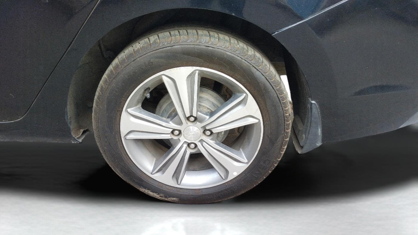 2018 Hyundai Verna 1.6 CRDI SX + AT, Diesel, Automatic, 54,821 km, Left Rear Wheel