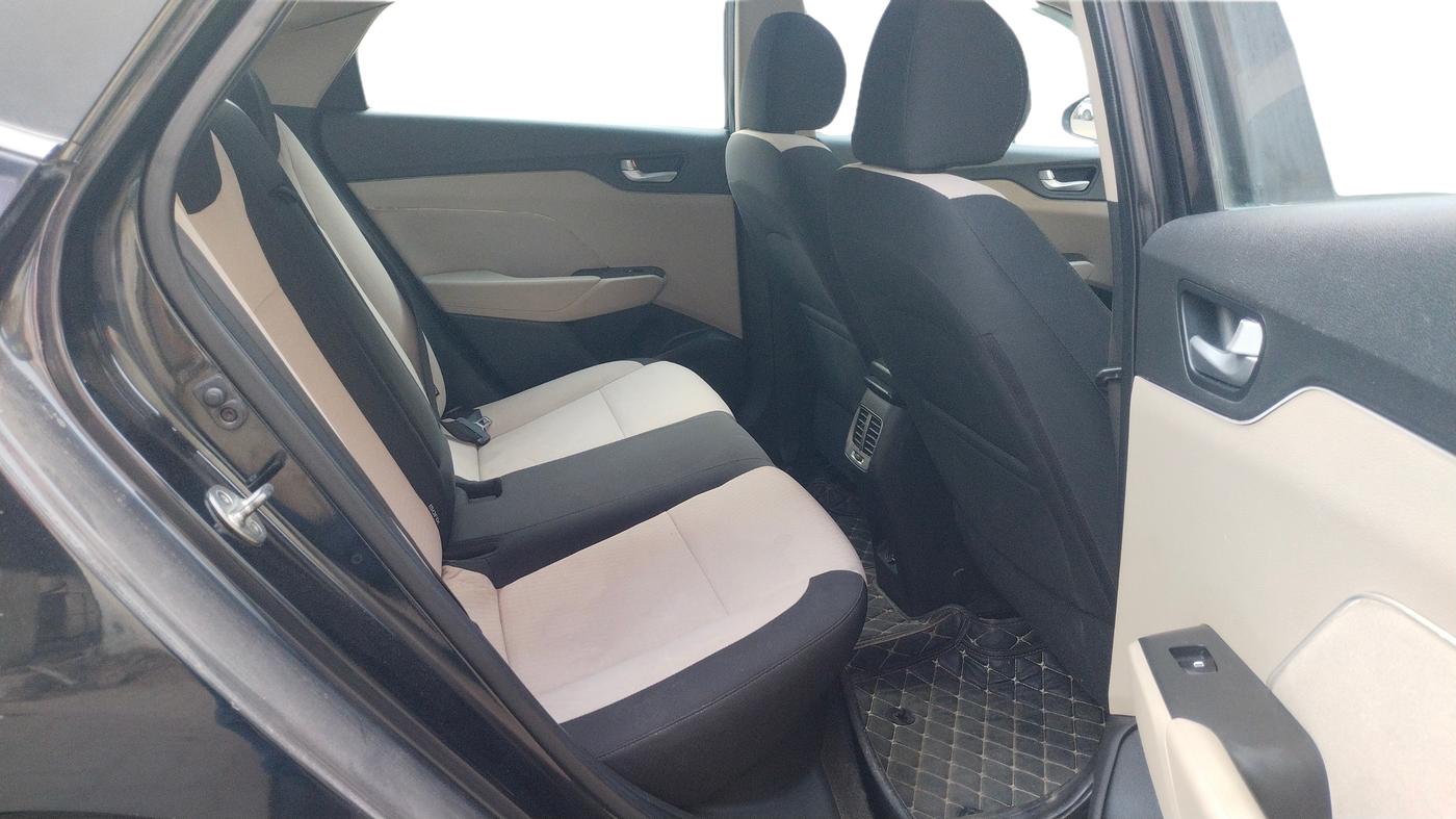 2018 Hyundai Verna 1.6 CRDI SX + AT, Diesel, Automatic, 54,821 km, Right Side Rear Door Cabin