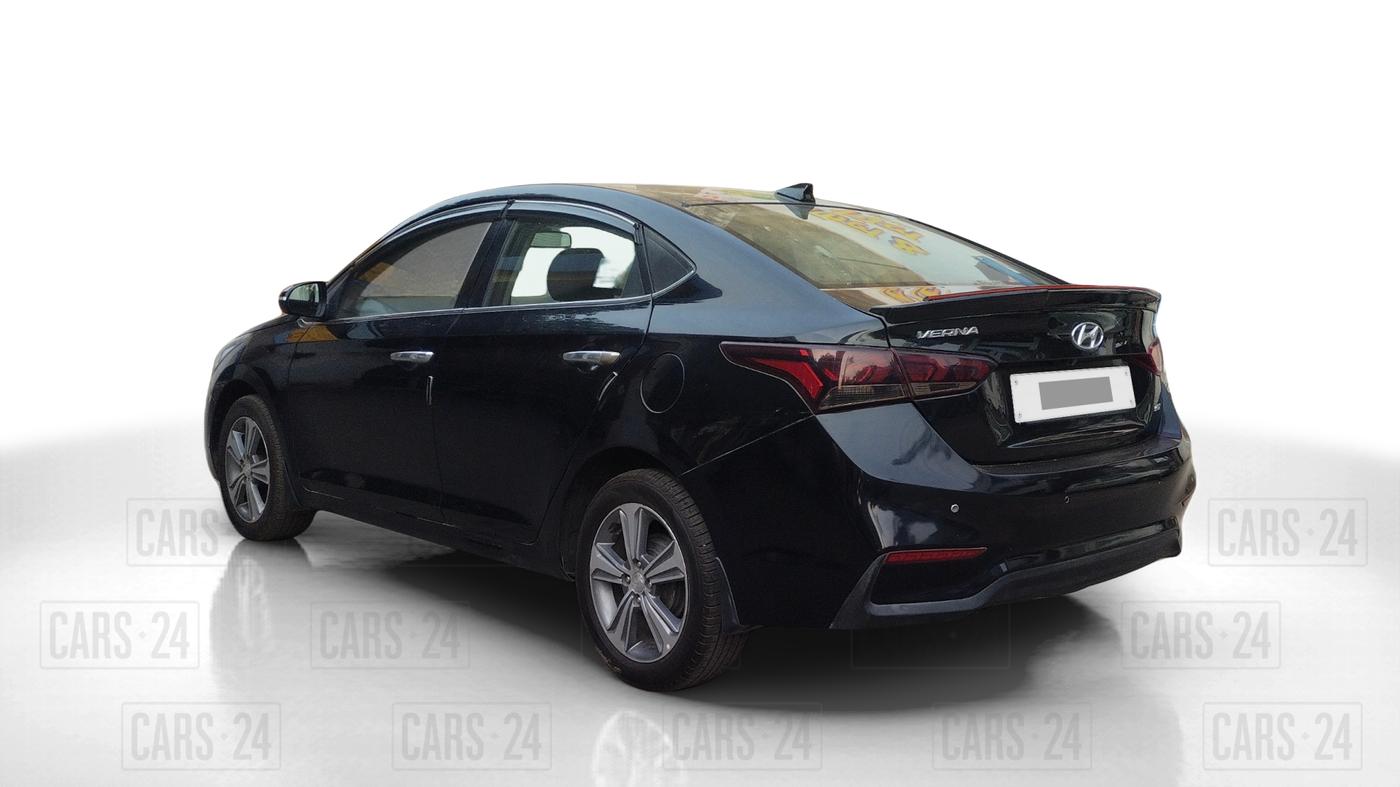 2018 Hyundai Verna 1.6 CRDI SX + AT, Diesel, Automatic, 54,821 km, Left Back Diagonal