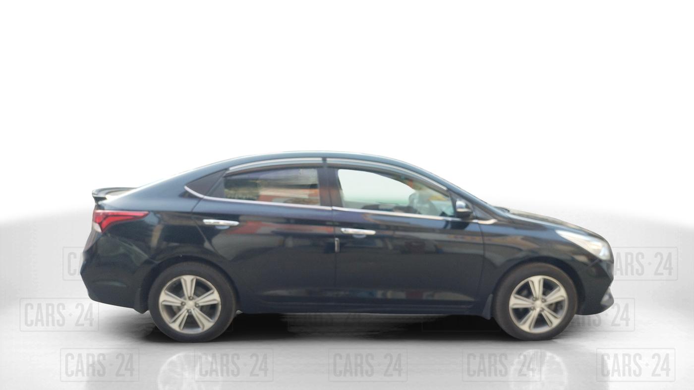 2018 Hyundai Verna 1.6 CRDI SX + AT, Diesel, Automatic, 54,821 km, Right Side View