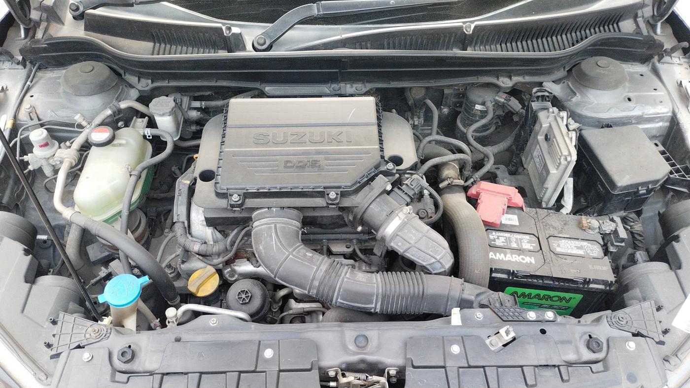 2017 Maruti Vitara Brezza VDI, Diesel, Manual, 56,383 km, Open Bonnet