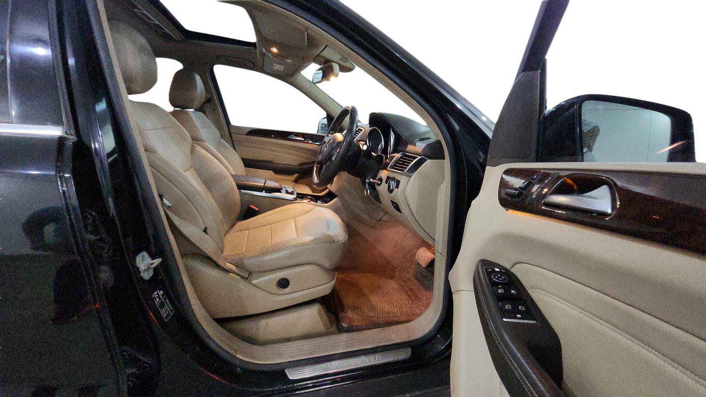 2015 Mercedes Benz Ml Class 250 CDI, Diesel, Automatic, 90,034 km, Right Side Front Door Cabin