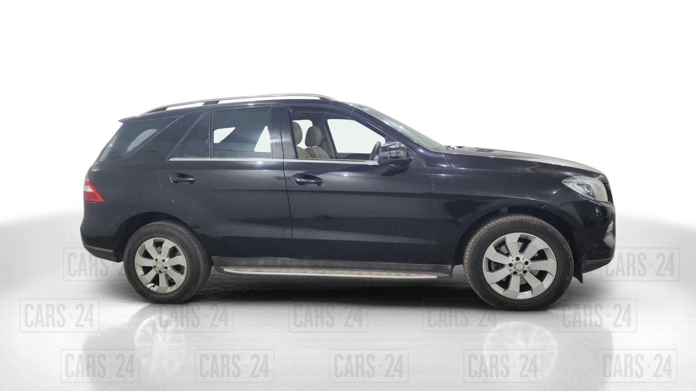 2015 Mercedes Benz Ml Class 250 CDI, Diesel, Automatic, 90,034 km, Right Side View