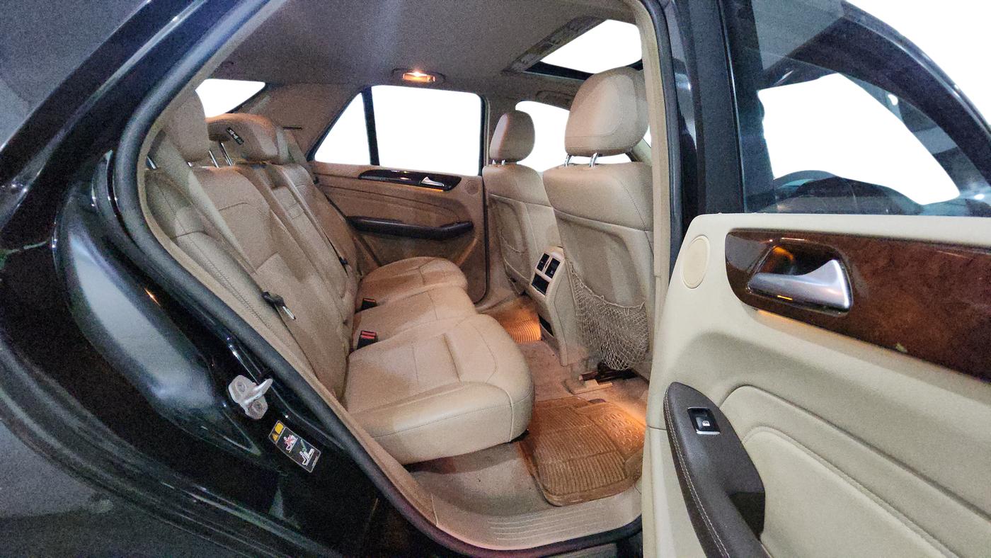 2015 Mercedes Benz Ml Class 250 CDI, Diesel, Automatic, 90,034 km, Right Side Rear Door Cabin