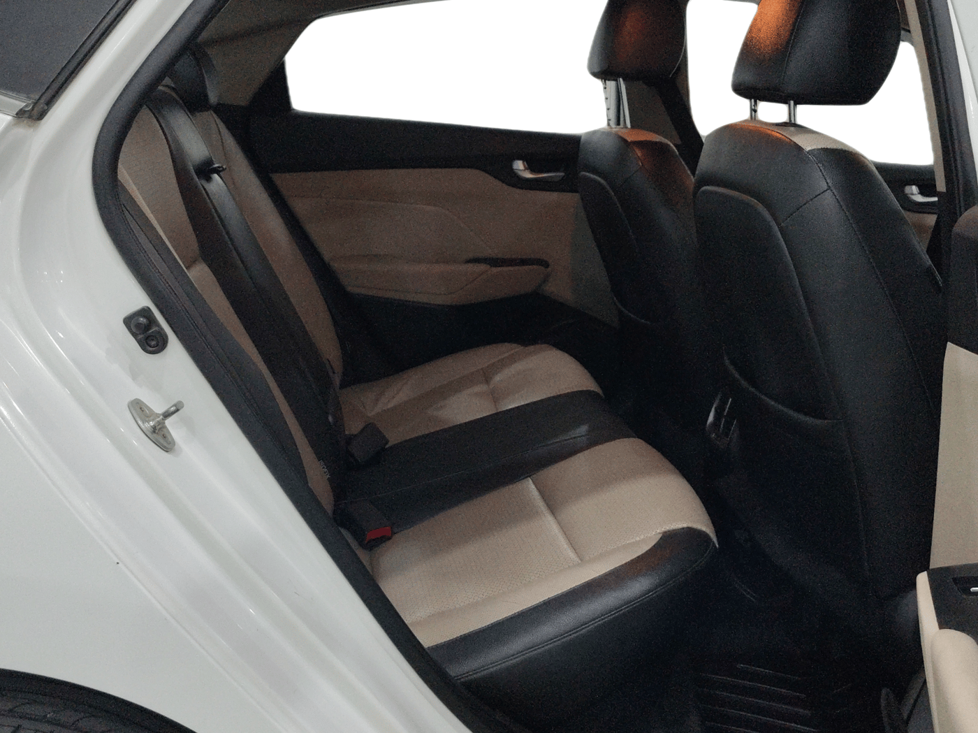 2018 Hyundai Verna 1.6 SX (O) CRDI MT, Diesel, Manual, 46,242 km, Right Side Rear Door Cabin