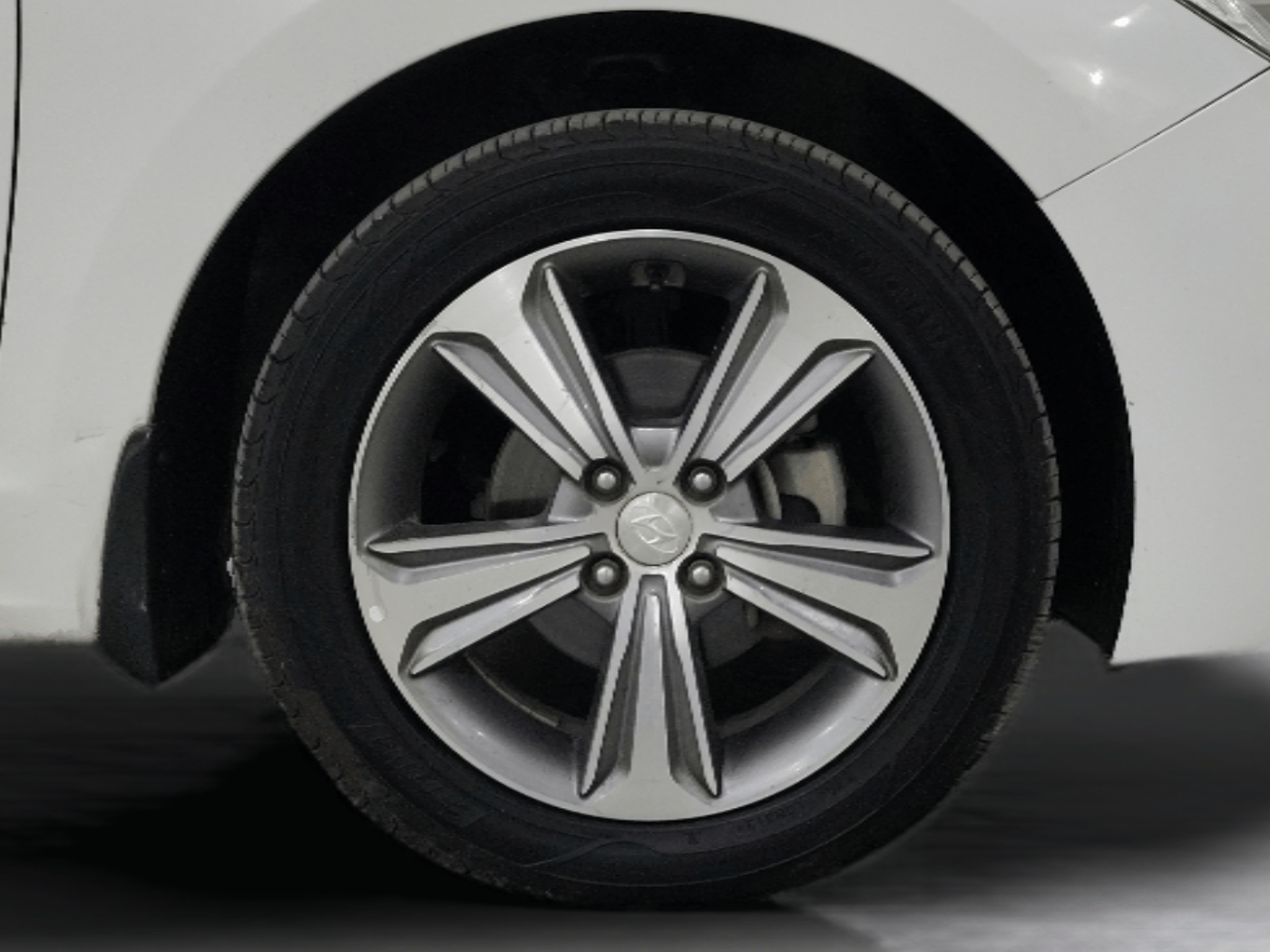 2018 Hyundai Verna 1.6 SX (O) CRDI MT, Diesel, Manual, 46,242 km, Right Front Wheel