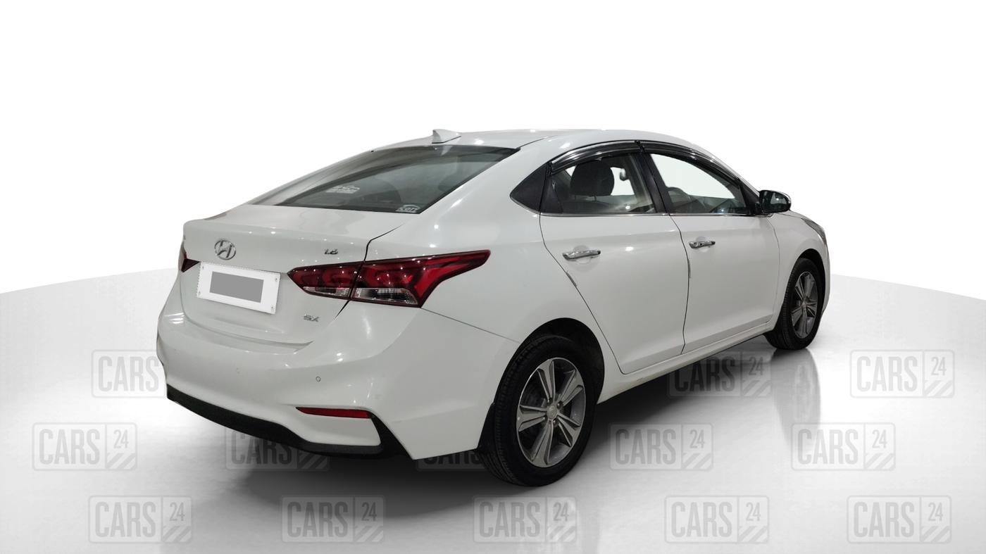2018 Hyundai Verna 1.6 SX (O) CRDI MT, Diesel, Manual, 46,242 km, Right Back Diagonal
