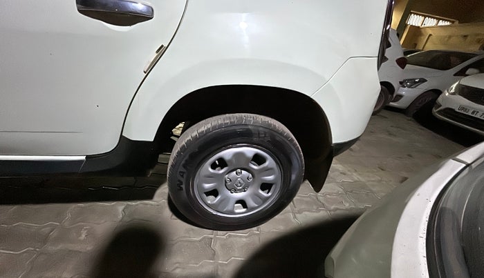 2014 Renault Duster 85 PS RXL DIESEL (OPT), Diesel, Manual, 68,000 km, Left Rear Wheel