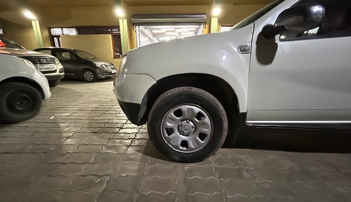 2014 Renault Duster 85 PS RXL DIESEL (OPT), Diesel, Manual, 68,000 km, Left Front Wheel