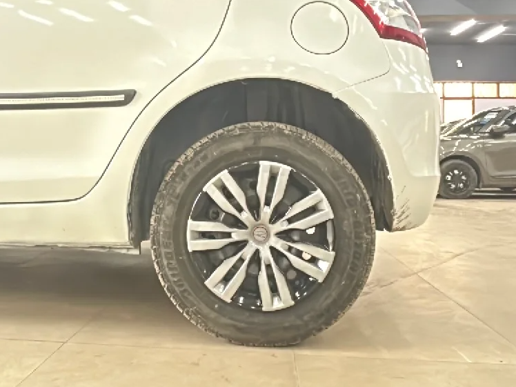 2013 Maruti Swift VXI, Petrol, Manual, 52,885 km, Left Rear Wheel