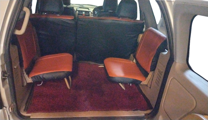 2013 Tata Safari Storme 2.2 LX 4X2, Diesel, Manual, 87,127 km, Boot Inside