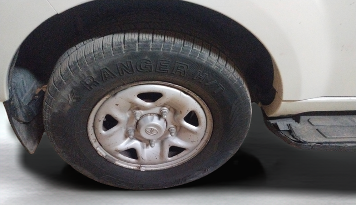 2013 Tata Safari Storme 2.2 LX 4X2, Diesel, Manual, 87,127 km, Right Rear Wheel