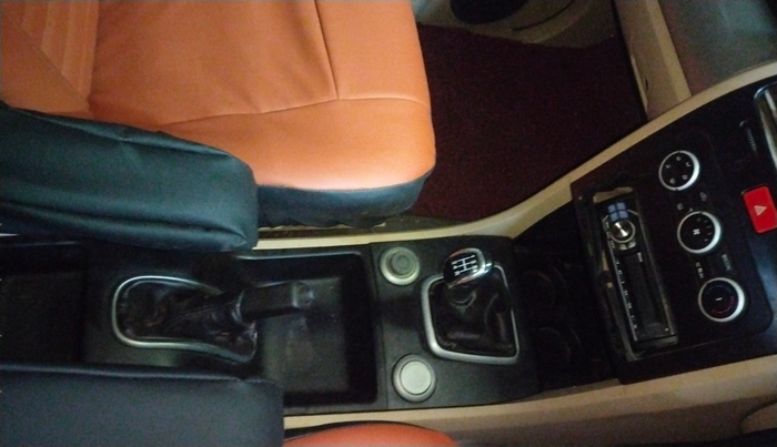 2013 Tata Safari Storme 2.2 LX 4X2, Diesel, Manual, 87,127 km, Gear Lever