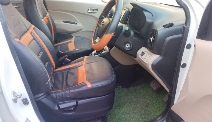 2019 Hyundai NEW SANTRO SPORTZ CNG, CNG, Manual, 46,859 km, Right Side Front Door Cabin