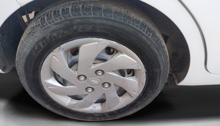 2019 Hyundai NEW SANTRO SPORTZ CNG, CNG, Manual, 46,859 km, Right Rear Wheel