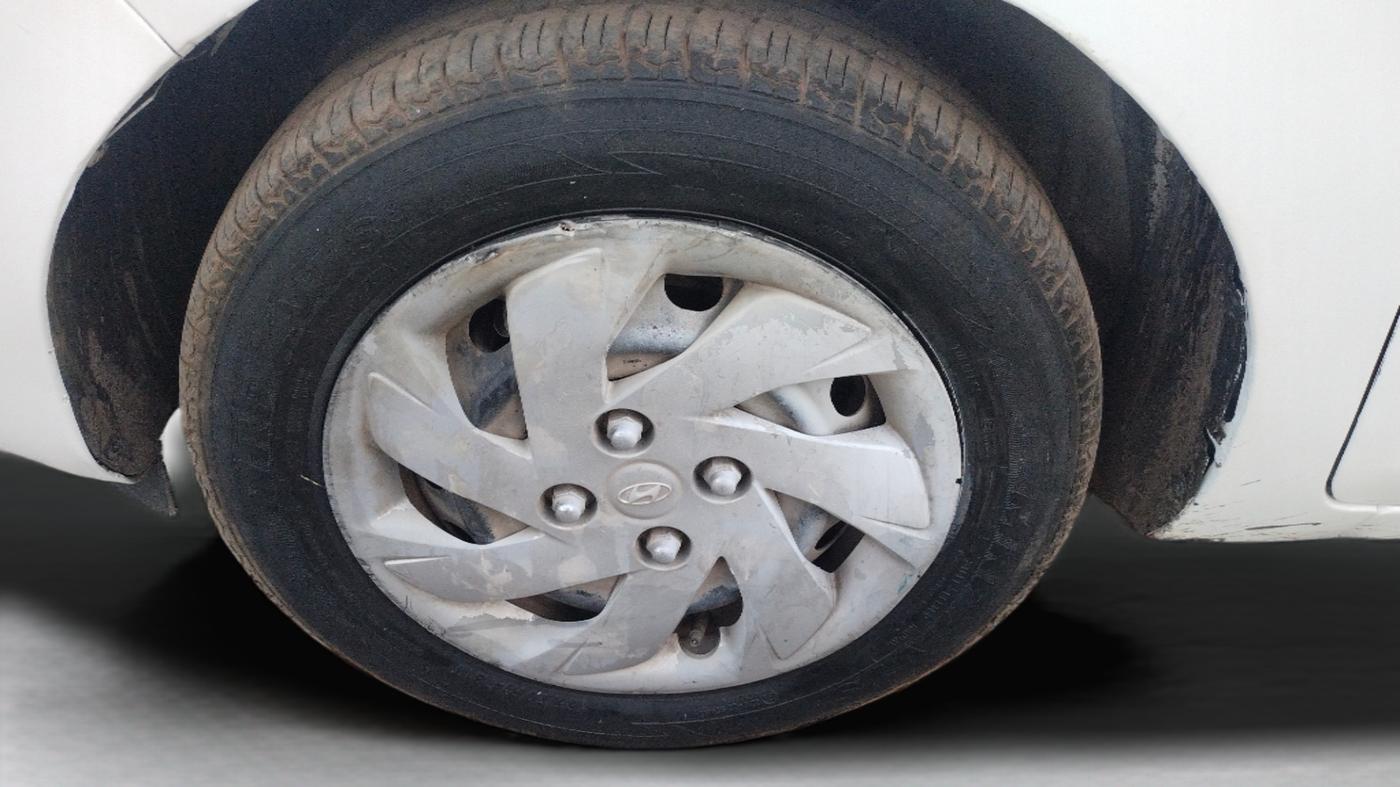 2019 Hyundai NEW SANTRO SPORTZ CNG, CNG, Manual, 46,859 km, Left Front Wheel