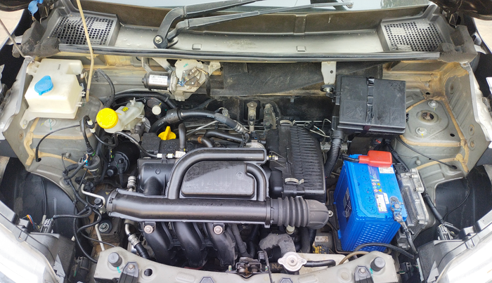 2021 Renault Kwid RXT 1.0 AMT (O), Petrol, Automatic, 35,086 km, Open Bonnet